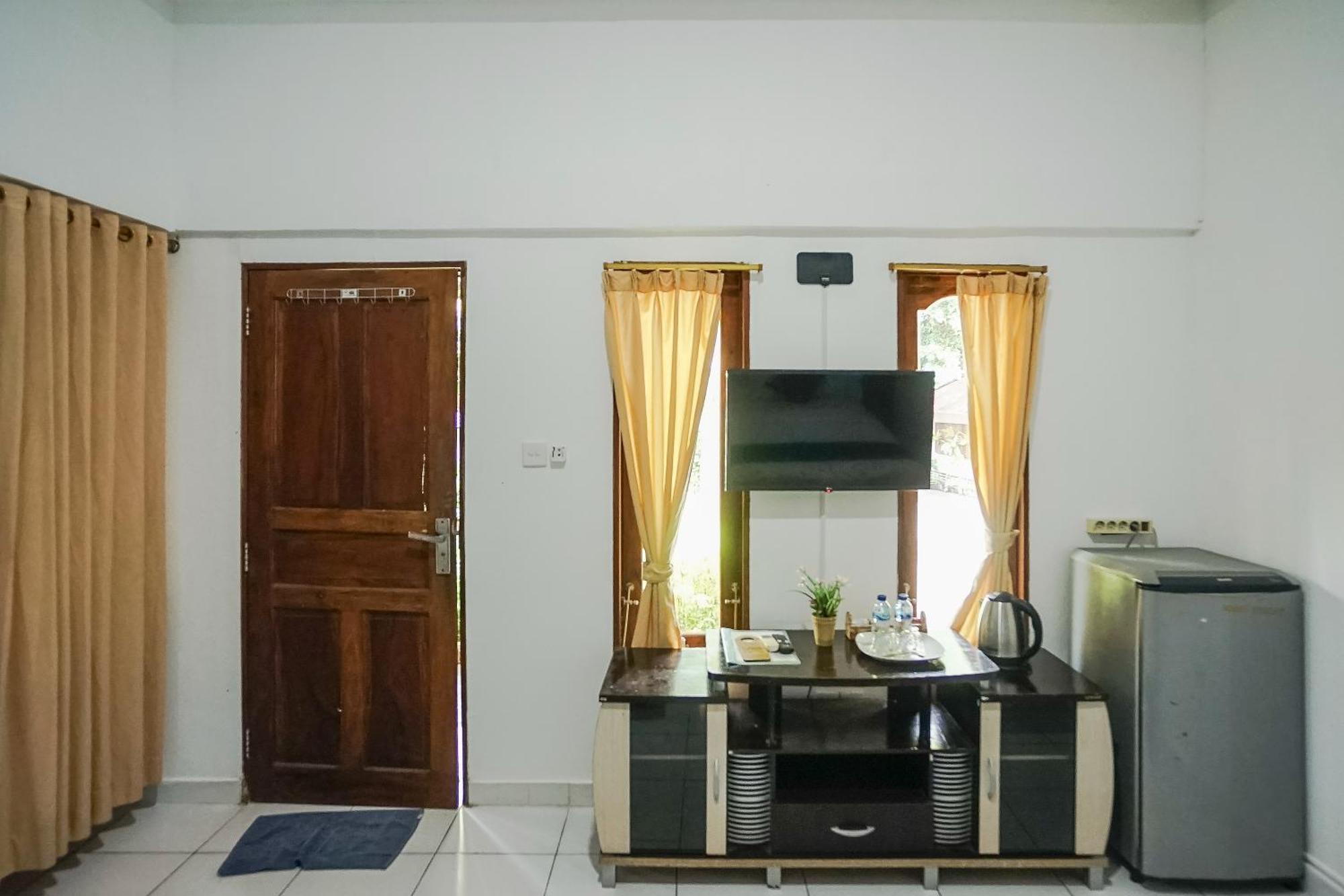 ホテル Kampung 168 ジンバラン エクステリア 写真