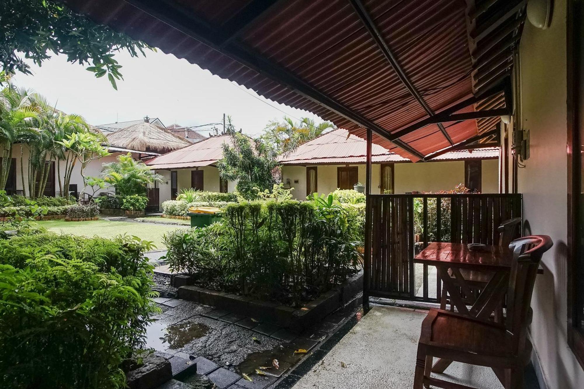 ホテル Kampung 168 ジンバラン エクステリア 写真
