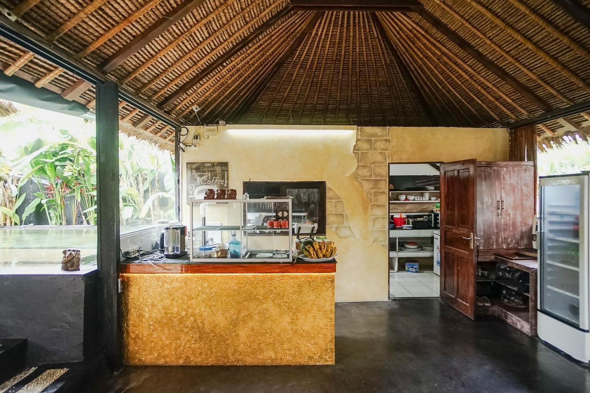 ホテル Kampung 168 ジンバラン エクステリア 写真