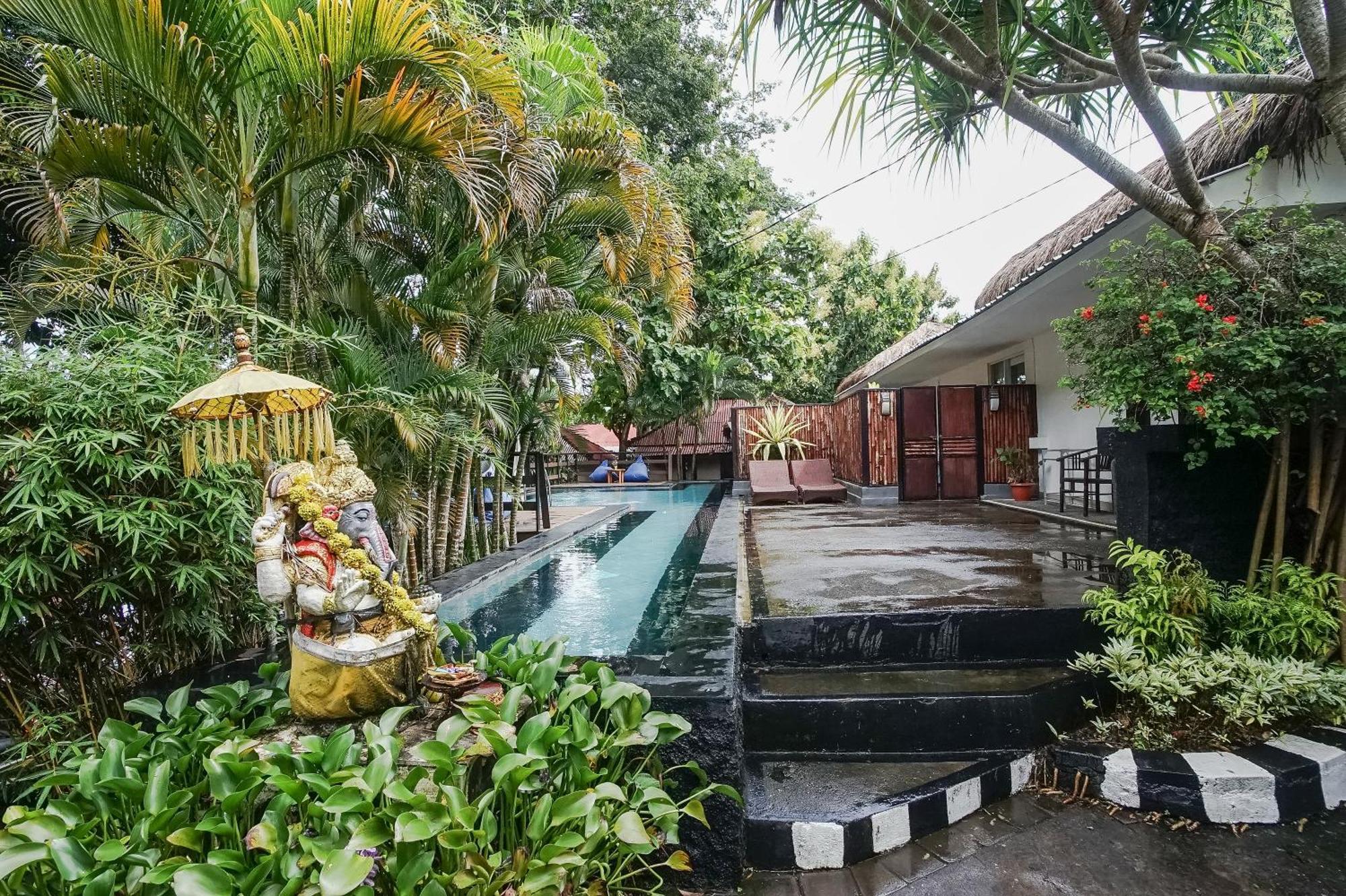 ホテル Kampung 168 ジンバラン エクステリア 写真