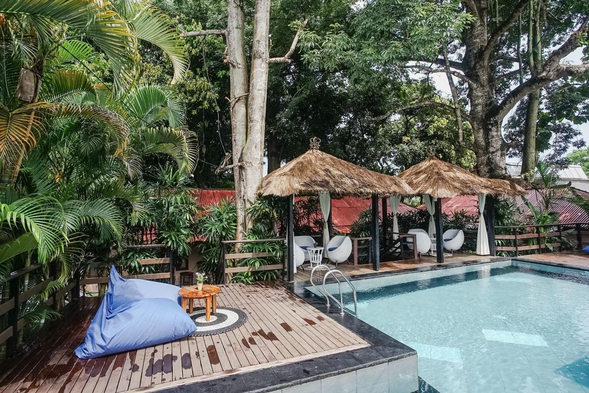 ホテル Kampung 168 ジンバラン エクステリア 写真