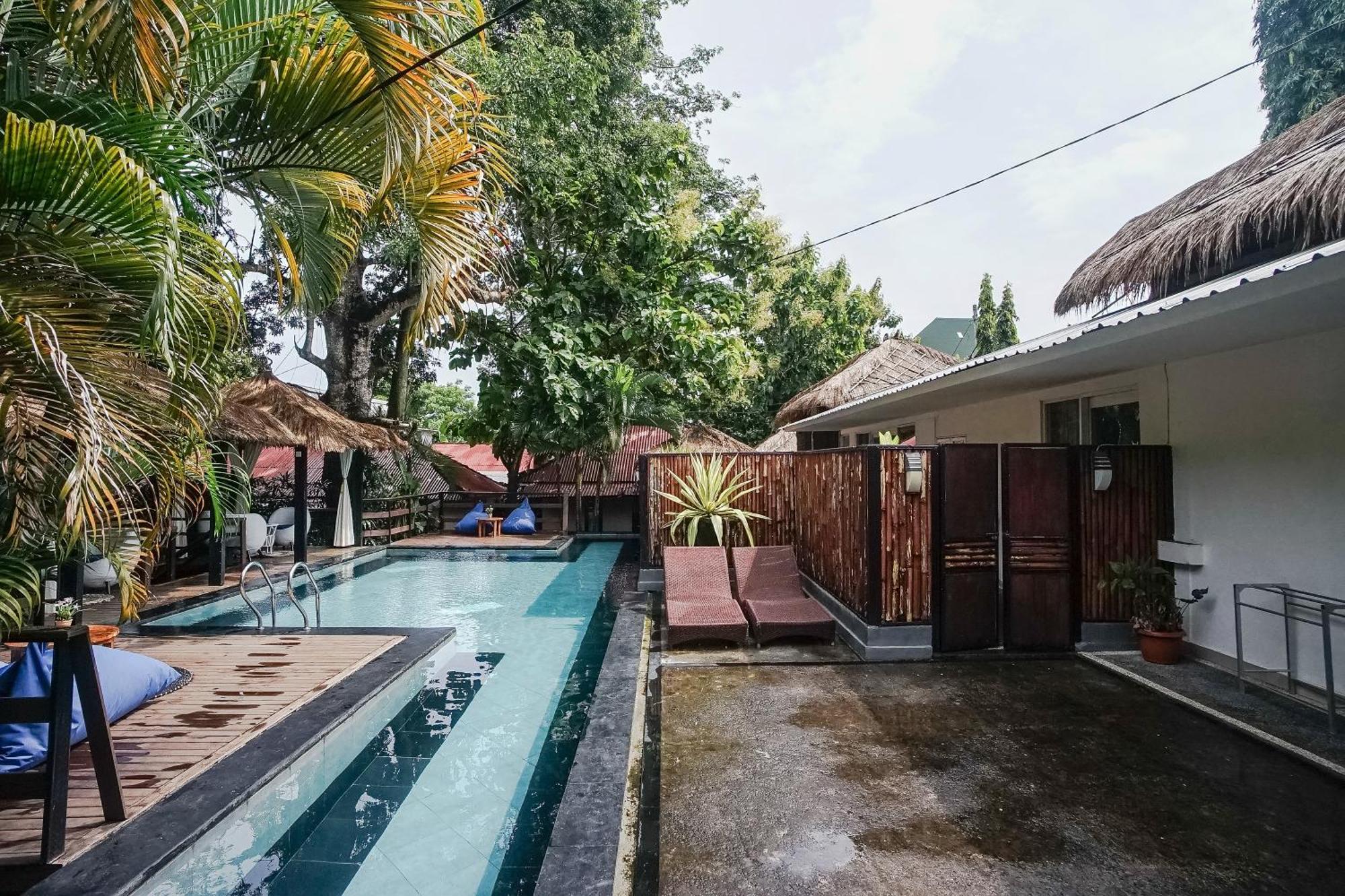 ホテル Kampung 168 ジンバラン エクステリア 写真