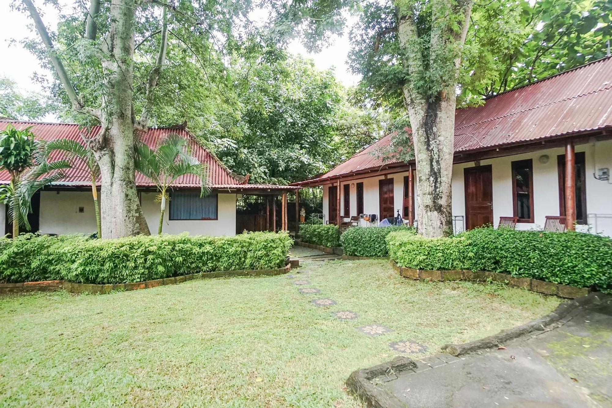 ホテル Kampung 168 ジンバラン エクステリア 写真